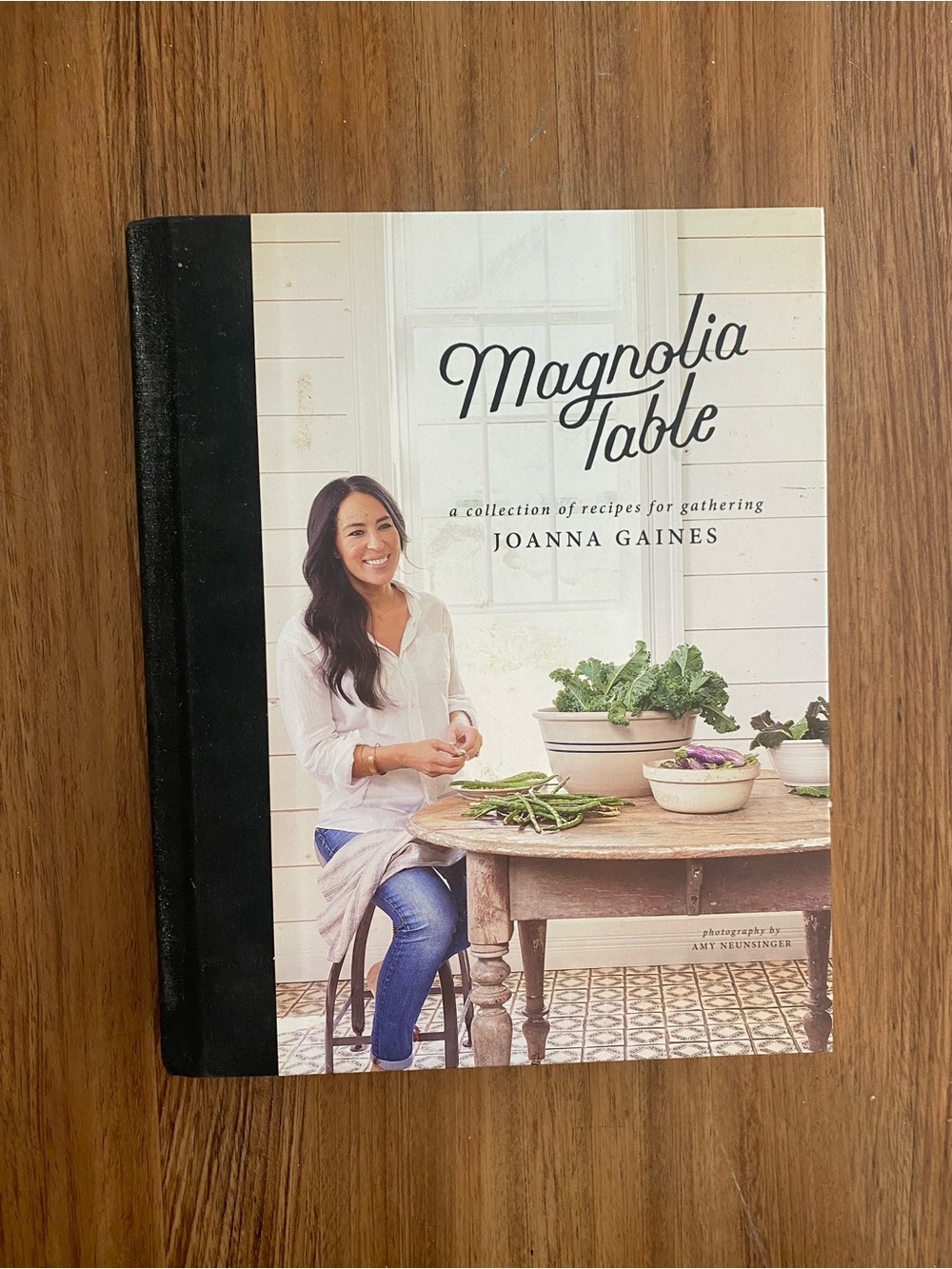 Magnolia Table: A Collection of Recipes for Gathering by Joanna Gaines